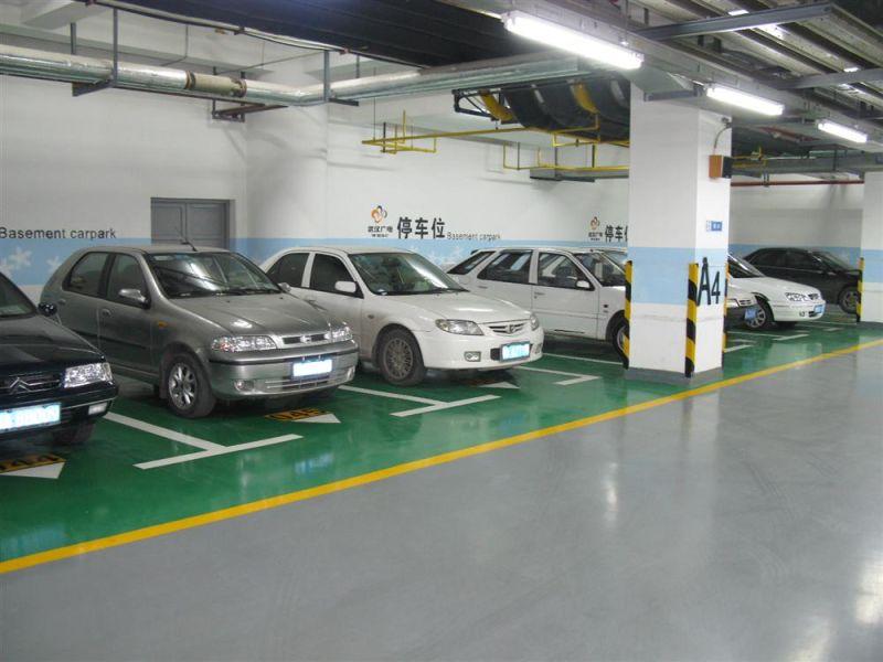 中醫(yī)院地下停車場(chǎng)地坪漆翻新工程